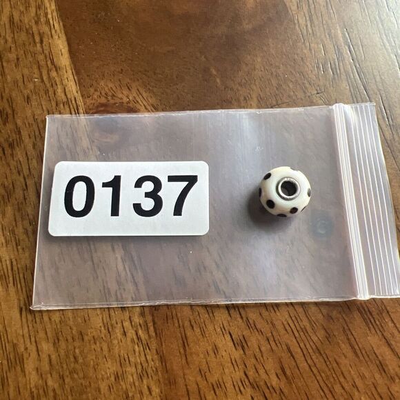 Trollbeads 925 Glass White With Black Dots Single Bead Charm - Picture 5 of 5